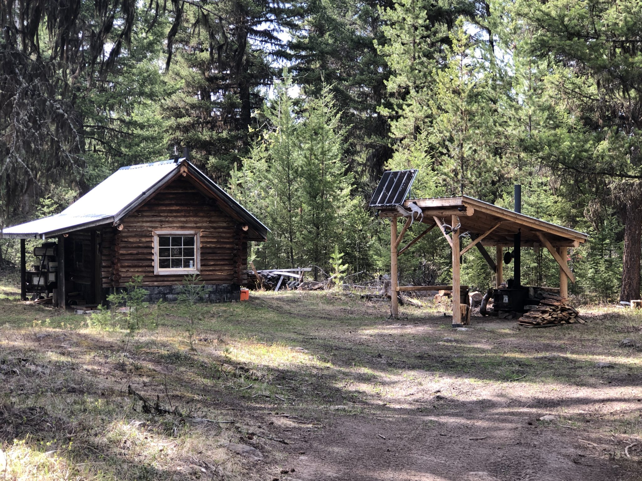 Small Log Cabin Area Off Grid Cabin Living
